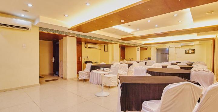 Treebo Trend Hotel Parker アーメダバード エクステリア 写真