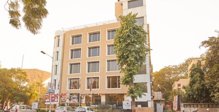 Treebo Trend Hotel Parker アーメダバード エクステリア 写真
