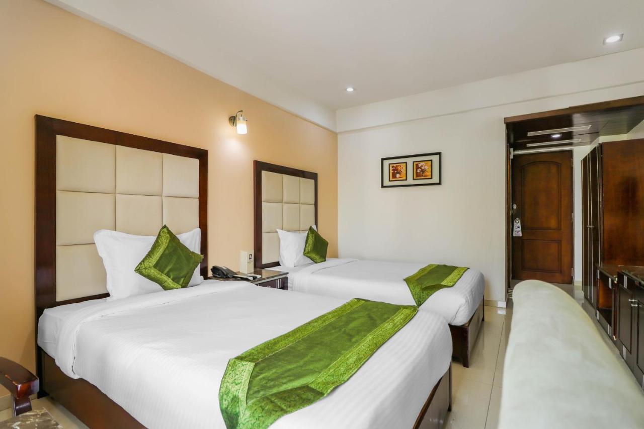 Treebo Trend Hotel Parker アーメダバード エクステリア 写真